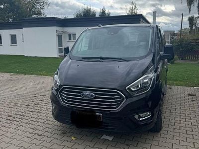 Gebraucht Ford Tourneo Titanium 185 PS (136 kW) 2020 Schwarz Van / Kleinbus