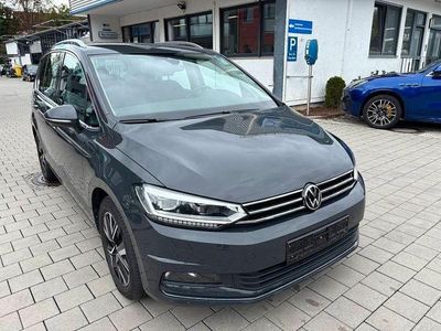 Gebraucht VW Touran Highline 150 PS (110 kW) 2021 Grau Van / Kleinbus