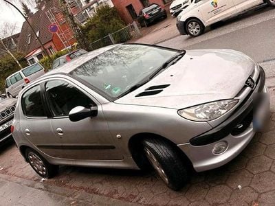 Gebraucht Peugeot 206 88 PS (64 kW) 2006 Silber Kleinwagen