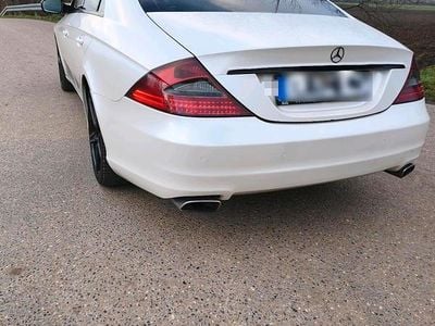 Weiß Gebraucht 2008 Mercedes CLS320 Limousine | 7.000 €