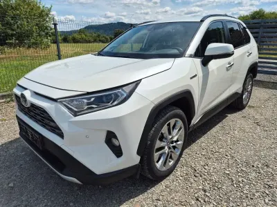 Gebraucht Toyota RAV4 Hybrid Comfort 178 PS (130 kW) 2021 Weiß SUV