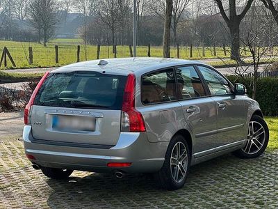 Gebraucht Volvo V50 150 PS (110 kW) 2011 Grau Kombi