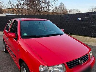 Gebraucht VW Polo 75 PS (55 kW) 2000 Rot Limousine