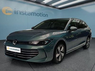 Gebraucht VW Passat 150 PS (110 kW) 2025 Grün Kombi