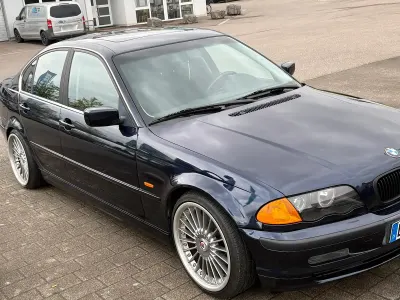 Gebraucht BMW 328 192 PS (141 kW) 1998 Blau Limousine