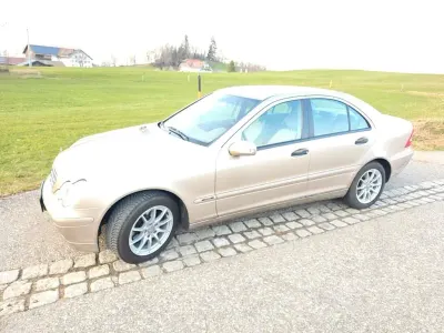 Brugt Mercedes C200 Classic 122 HK (89 kW) 2003 Beige Sedan
