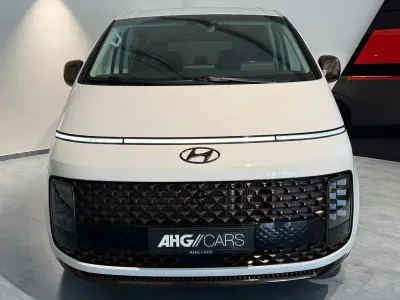 Gebraucht Hyundai Staria Signature 177 PS (130 kW) 2023 Weiß Van / Kleinbus