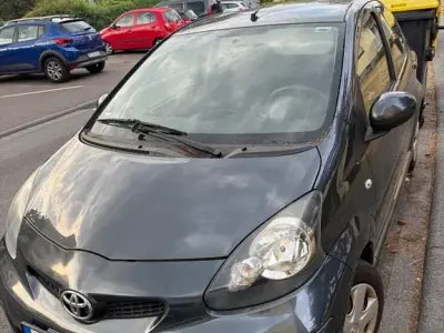 Gebraucht Toyota Aygo 68 PS (50 kW) 2008 Blau Kleinwagen