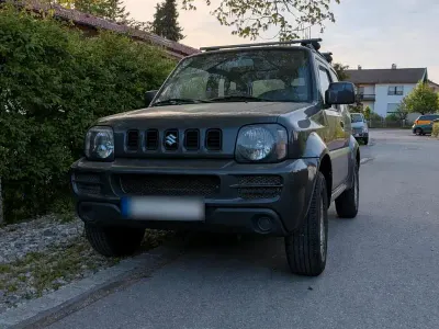 Usata Suzuki Jimny 86 CV (63 kW) 2012 Grigio SUV