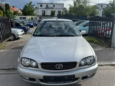 Gebraucht Toyota Corolla 81 PS (59 kW) 2000 Silber Limousine