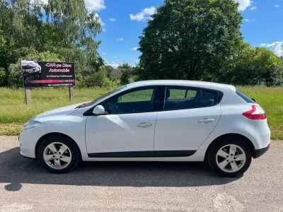 Gebraucht Renault Mégane Dynamique 140 PS (102 kW) 2010 Weiß Limousine