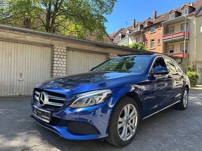 Second-hand Mercedes 220 170 CP (125 kW) 2018 Albastru Berlinǎ