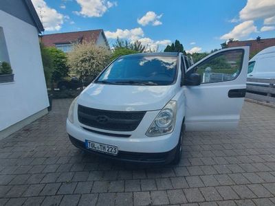 Hyundai H-1