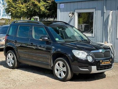 Second-hand Skoda Yeti Family 140 CP (102 kW) 2011 Negru SUV