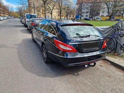Mercedes CLS350 Shooting Brake