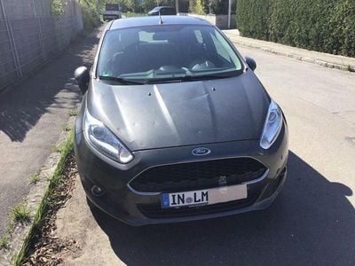 Second-hand Ford Fiesta Celebration 80 CP (58 kW) 2017 Gri Hatchback