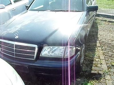 Mercedes C180
