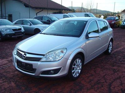 Gebraucht Opel Astra Edition 116 PS (85 kW) 2008 Silber Limousine