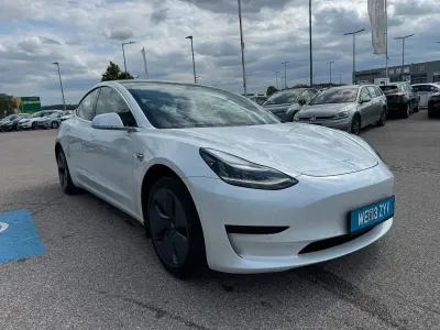 Gebraucht Tesla Model 3 Standard Range Plus 225 kW (306 PS) 2020 Weiß Limousine