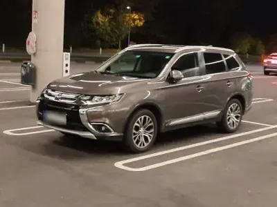 Gebraucht Mitsubishi Outlander Plus 150 PS (110 kW) 2018 Braun SUV