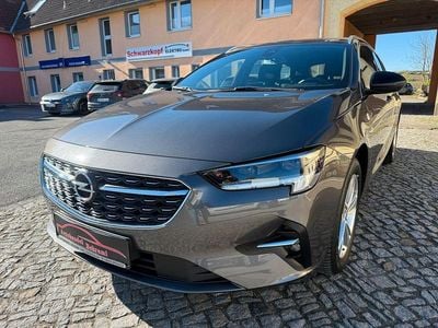 Second-hand Opel Insignia Elegance 174 CP (127 kW) 2023 Gri Break
