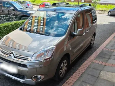 Gebraucht Citroën Berlingo SELECTION 92 PS (67 kW) 2015 Braun Van / Kleinbus