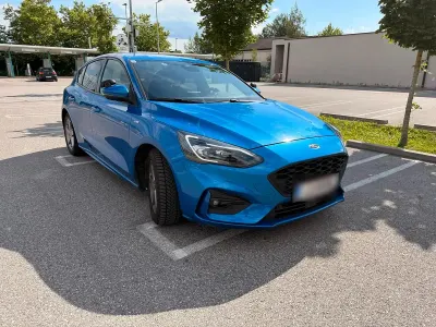 Gebraucht Ford Focus ST-Line 120 PS (88 kW) 2021 Blau Limousine