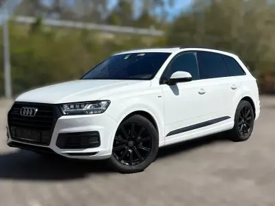 Używany Audi Q7 S-Line 272 KM (200 kW) 2016 Biały SUV
