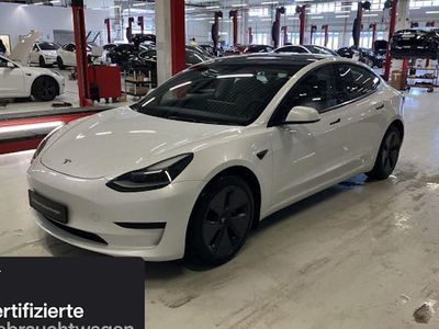 Weiß Gebraucht 2021 Tesla Model 3 Standard Range Limousine | 26.900 € (Fairer Preis)