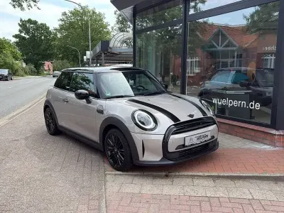 Gebraucht Mini Cooper Classic 136 PS (100 kW) 2021 Grau Kleinwagen