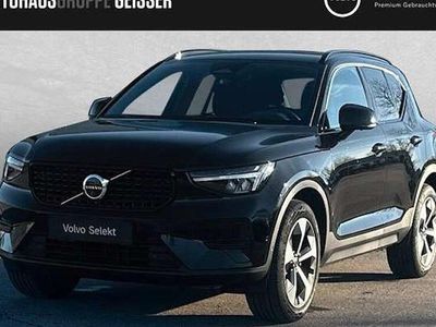 Neu Volvo XC40 Plus 163 PS (119 kW) 2025 Schwarz SUV
