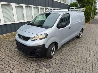 Gebraucht Peugeot Expert Premium 122 PS (89 kW) 2019 Grau Van