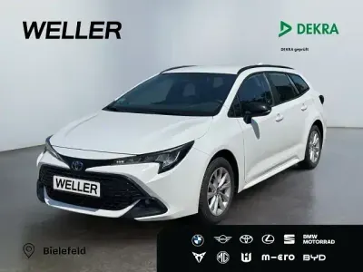 Gebraucht Toyota Corolla Business Edition 140 PS (102 kW) 2025 Weiss Kombi