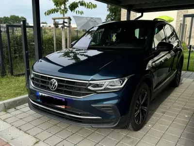 Gebraucht VW Tiguan United 150 PS (110 kW) 2021 Blau SUV