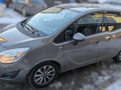 Braun Gebraucht 2013 Opel Meriva Active Van / Kleinbus | 6.900 € (Fairer Preis)