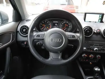 Gebraucht Audi A1 Sportback 95 PS (69 kW) 2018 Schwarz Kleinwagen