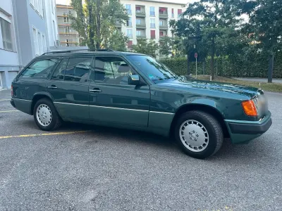 Gebraucht Mercedes 230 132 PS (97 kW) 1990 Grün Kombi