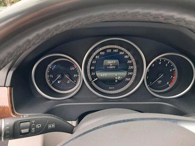 Mercedes E200