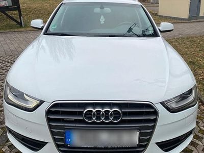 Weiß Gebraucht 2015 Audi A4 Kombi | 9.500 € (Guter Preis)