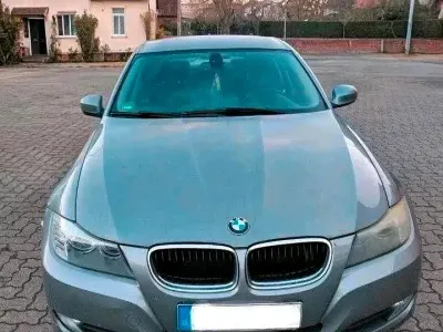 Gebraucht BMW 316 Sport Line 116 PS (85 kW) 2010 Grau Limousine