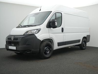 Gebraucht Peugeot Boxer 140 PS (102 kW) 2025 Lackierung weiss icy/typ aussenverkleidung spiegel flach standard Van