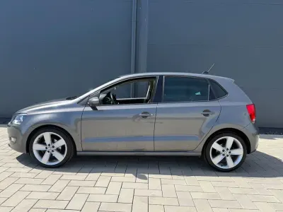 Käytetty VW Polo Highline 105 HP (77 kW) 2010 Harmaa Viistoperä