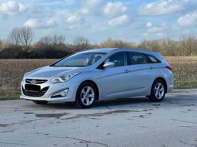 Gebraucht Hyundai i40 136 PS (100 kW) 2013 Silber Kombi