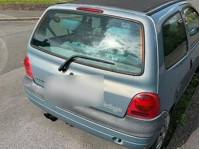 Second-hand Renault Twingo 75 CP (55 kW) 2004 Albastru Hatchback