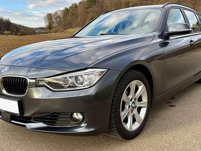 Gebraucht BMW 330 Comfort Edition 258 PS (189 kW) 2014 Grau Kombi