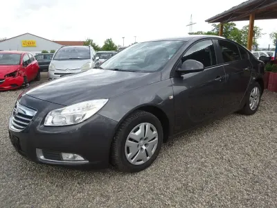 Gebraucht Opel Insignia Selection 140 PS (102 kW) 2009 Grau Limousine