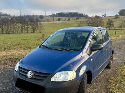 Gebraucht VW Fox 54 PS (39 kW) 2010 Blau Kleinwagen