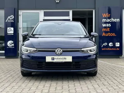 Gebraucht VW Golf VII United 110 PS (80 kW) 2021 Atlantic blue Kleinwagen