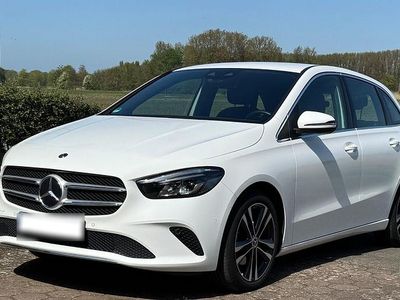 Usata Mercedes B200 AMG Edition 1 163 CV (119 kW) 2019 Bianco Monovolume
