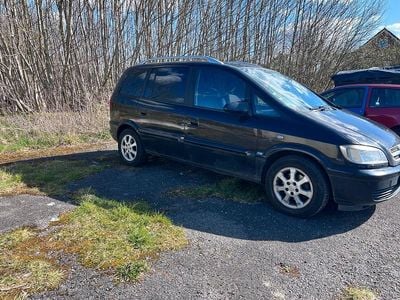 Second-hand Opel Zafira 125 CP (91 kW) 2005 Negru Monovolum